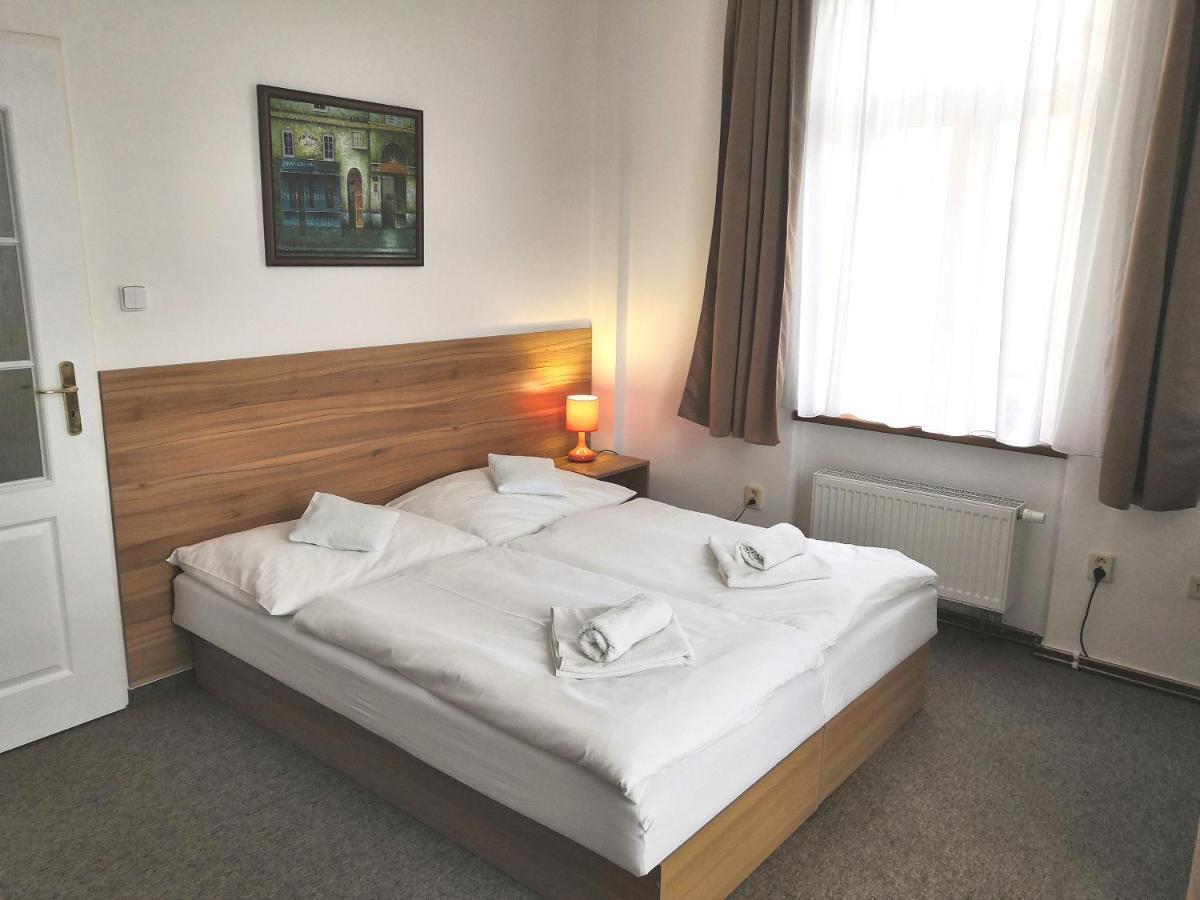 Hotel U Brany Uhersky Brod Exterior photo