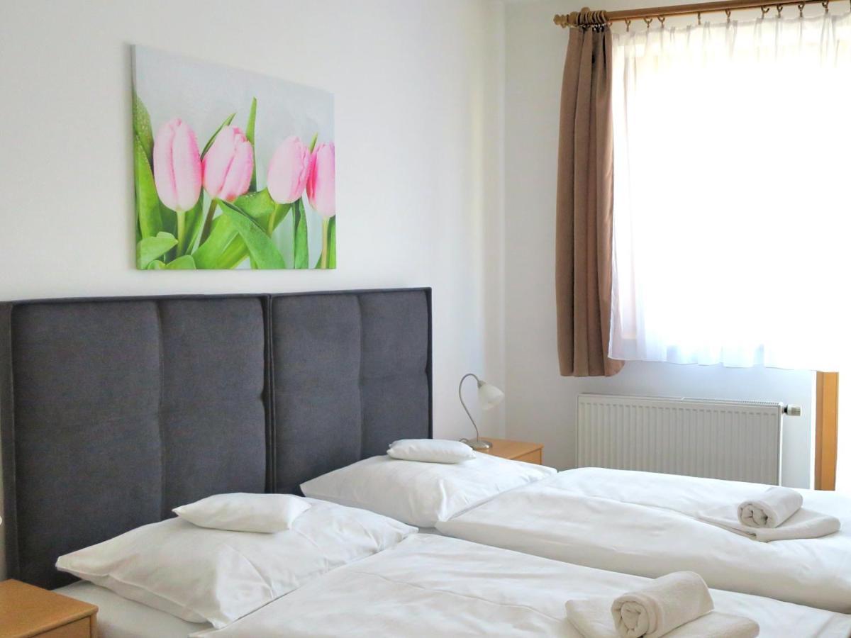 Hotel U Brany Uhersky Brod Exterior photo